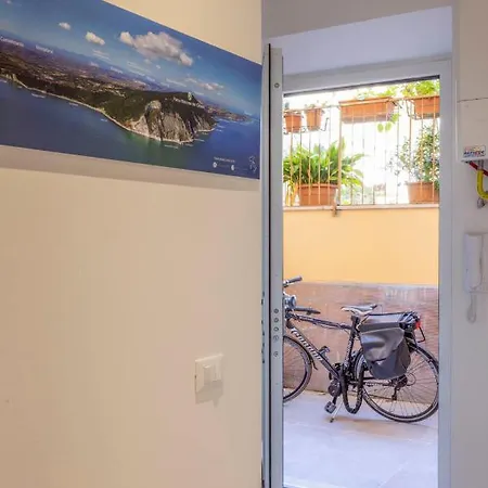 Bed E-Bike Apartment Ancona Exterior photo